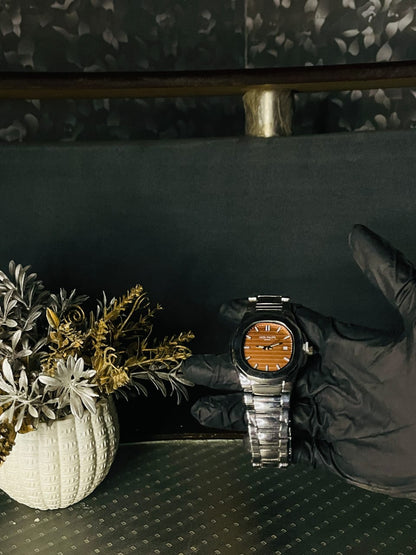 Patek Philippe, Brown dial with double lock